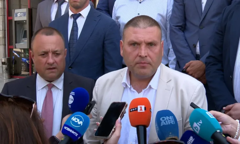 Кметът на община Плевен с полицейска охрана. Валентин Христов е получил заплаха за живота си - Tribune.bg