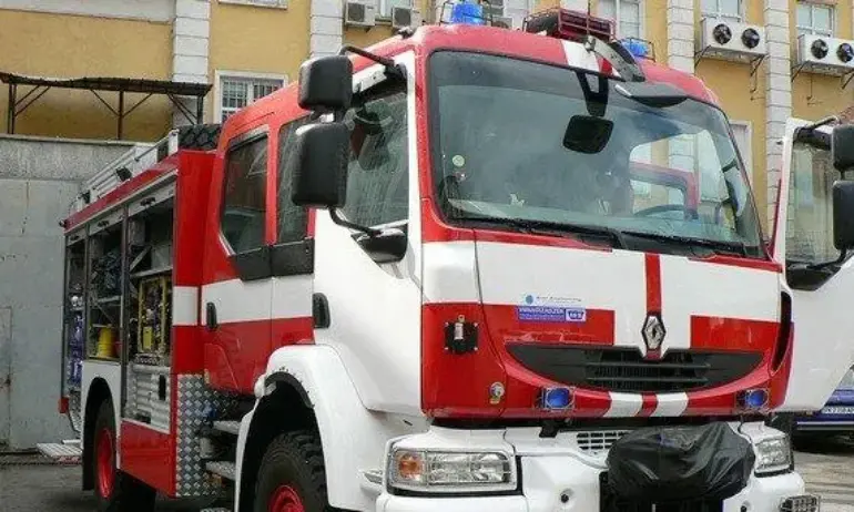 Столична община и пожарната са отговорили на близо 70 сигнала след обилните валежи - Tribune.bg