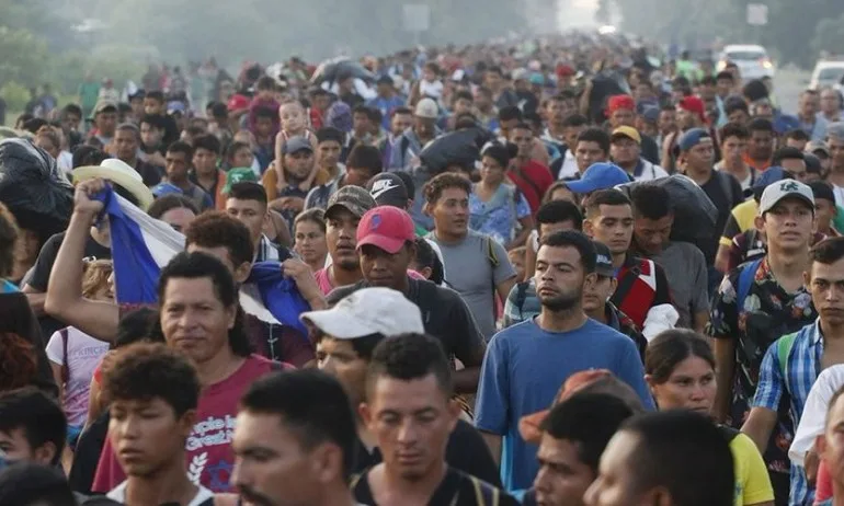 Тръмп обяви извънредна ситуация заради мигрантите от Мексико - Tribune.bg