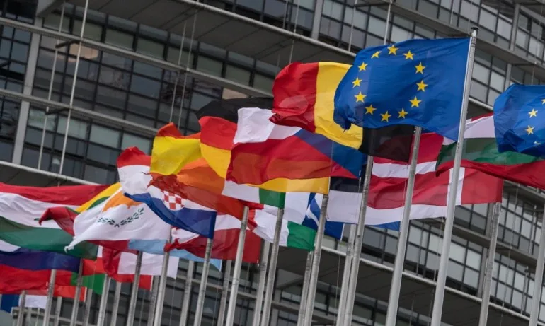 Министрите на външните работи на ЕС с поздрави на родните си езици за Деня на Европа (ВИДЕО) - Tribune.bg