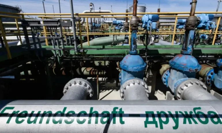 Теч по една от линиите на петролопровода Дружба - Tribune.bg