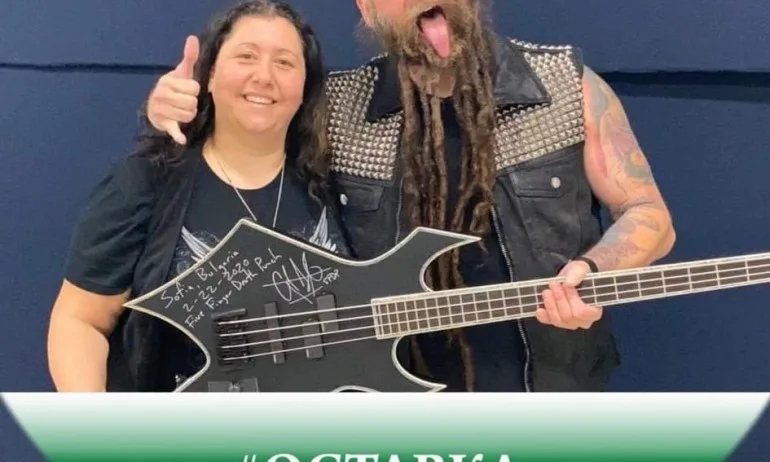 Протестърка искала да прати гранична полицайка в хирургията на път за Амстердам - Tribune.bg