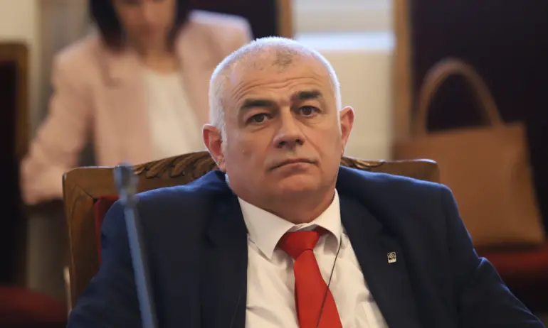 Гьоков: ПП и ДБ намигат на избирателите с подоходния критерий при помощта за учениците - Tribune.bg