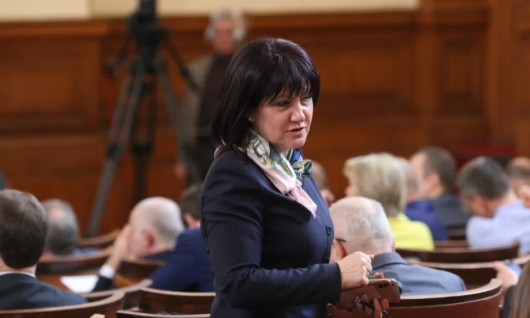 Извънредните мерки за журналисти в парламента остават, за да гарантират тяхната сигурност - Tribune.bg