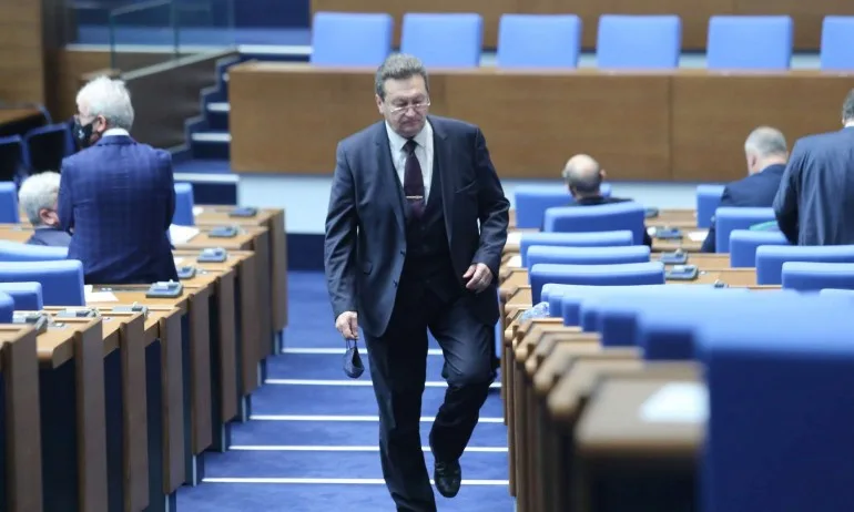 Журналист: Ерменков е наложен от Нинова за водач в Разград въпреки нежеланието на местните - Tribune.bg