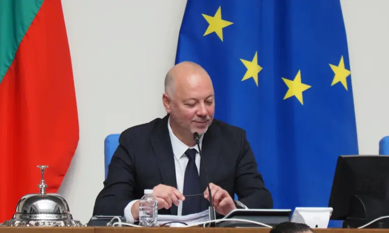 При закрити врата депутатите разглеждат докладите за дейността на ДАНС, ДАР и Военно разузнаване за 2022 г. - Tribune.bg