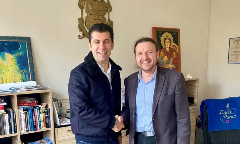 Кметът на Слатина от ДБ разговоря с Петков за бъдещото управление на София, имали общи ценности - Tribune.bg