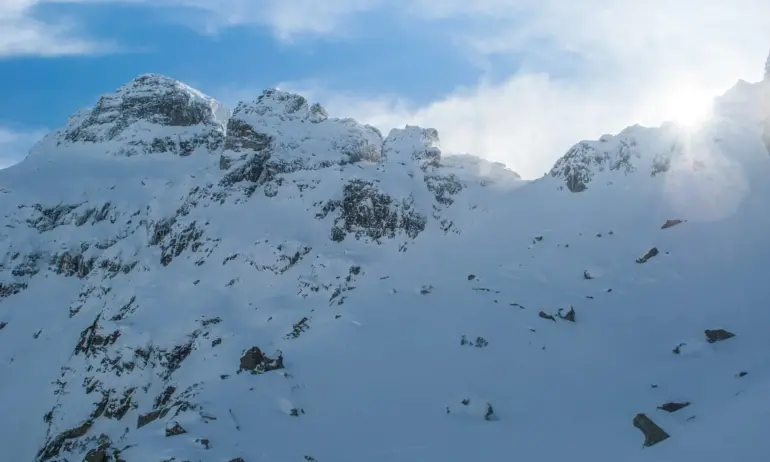 Затрупаните в Боровец туристи са предизвикали лавината - Tribune.bg