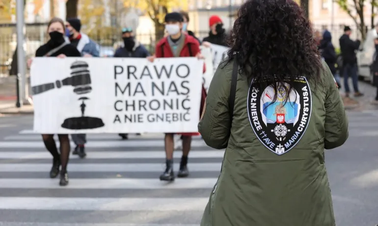 Абортите в Полша с почти пълна забрана след решение на Върховния съд - Tribune.bg