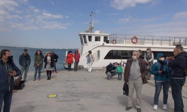 Остров Св. Анастасия посрещна първите туристи - Tribune.bg