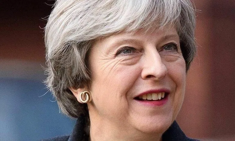 Тереза Мей съкрати коледната ваканция, свиква кабинета извънредно - Tribune.bg