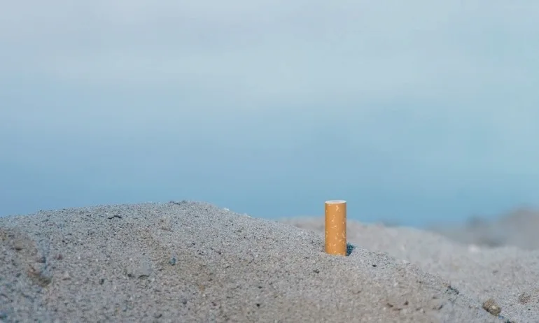 За първи път – забрана за цигари на плаж в Гърция - Tribune.bg