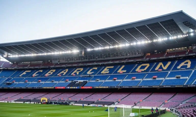 Полиция влезе в офисите на Барселона - Tribune.bg