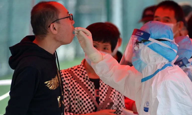 Китай тества за COVID-19 близо 5 милионното население на град Кашгар - Tribune.bg