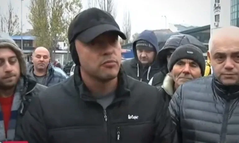 Протестиращи: Не искаме предсрочни избори и президентска република - Tribune.bg
