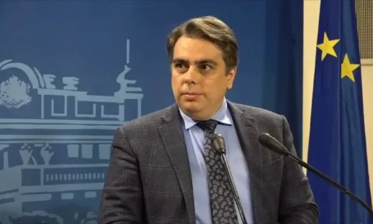 Асен Василев: Не ходя да светя на Борисов и Радев - Tribune.bg