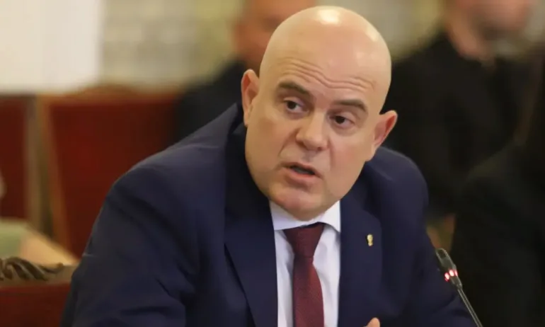 Гешев: Спецпрокуратурата беше закрита, защото притесни хора с голям финансов ресурс - Tribune.bg