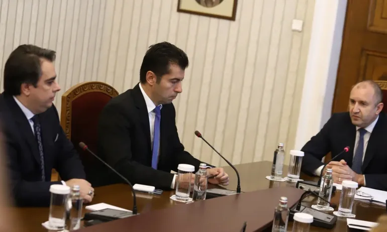 Радев за Петков и Василев: Бях първият излъган, ще надживеем тази шарлатания - Tribune.bg