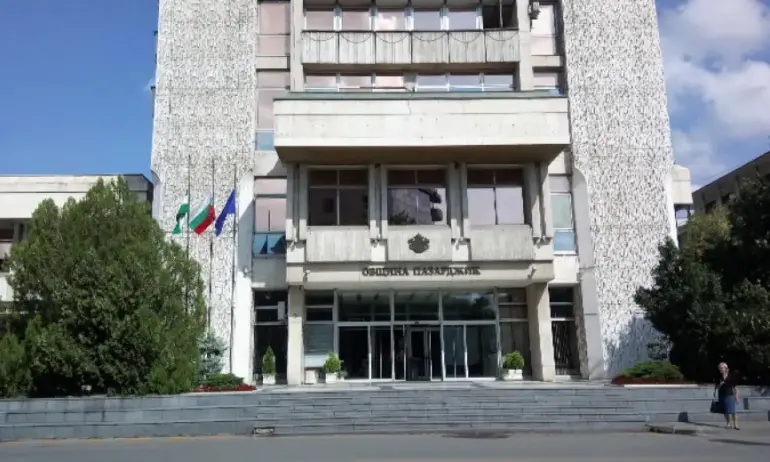Председателят на Общинския съвет в Пазарджик няма да подава оставка - Tribune.bg