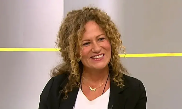 Задържаха певицата Белослава заради шофиране в нетрезво състояние - Tribune.bg