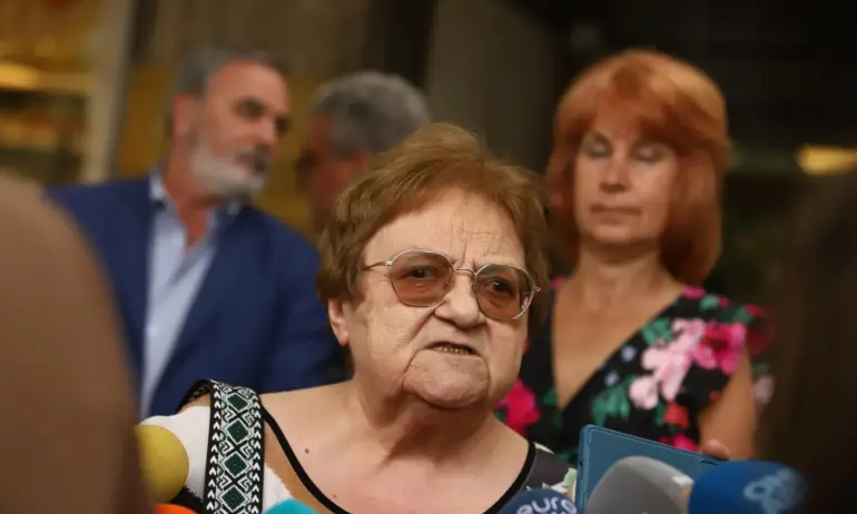 Предлагат вирусолога проф. д-р Радка Аргирова за орден Св. св. Кирил и Методий - Tribune.bg