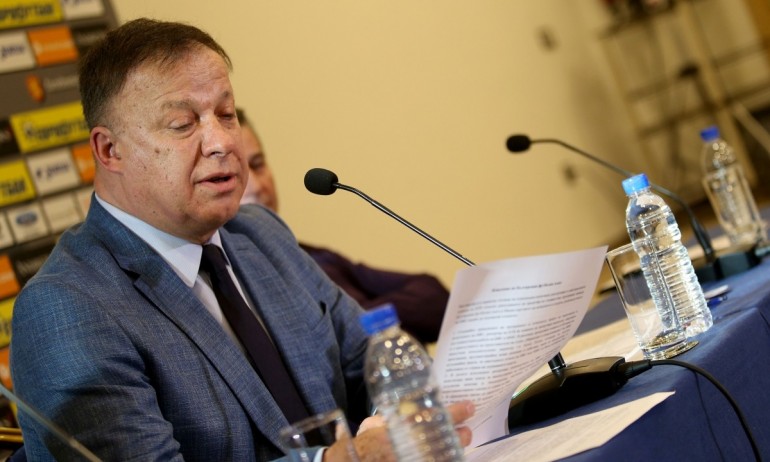 Шеф в БФС: Международното участие на наши отбори не е застрашено - Tribune.bg