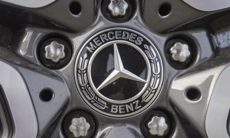 Mercedes изтегля в САЩ 324 000 автомобила на до 10 години - Tribune.bg