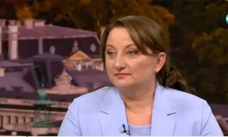 Деница Сачева: Как си представяте субект с 3 глави в 3 различни посоки да има собствен глас навън - Tribune.bg