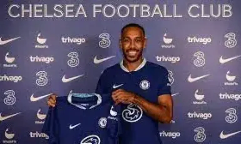 Челси уреди Обамеянг в последния момент - Tribune.bg