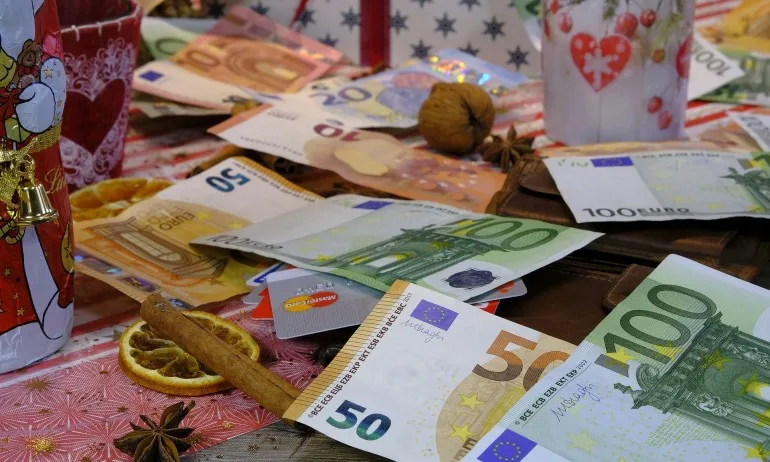 Да, има такава фирма: Американец получи 270 000 долара коледен бонус - Tribune.bg