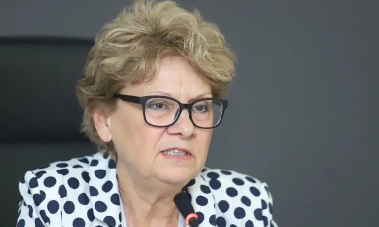 Комитова упорита: Твърди, че АМ Хемус е едно трасе от Ябланица до Шумен - Tribune.bg