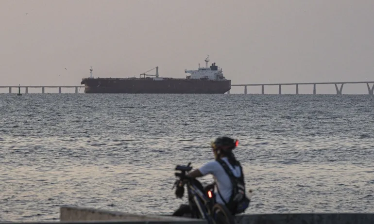 Съединените щати прихванаха още един петролен танкер кораб в международни