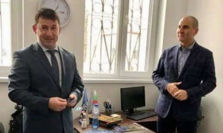 Арестуван ли е кмет, приближен до Цветан Цветанов? - Tribune.bg