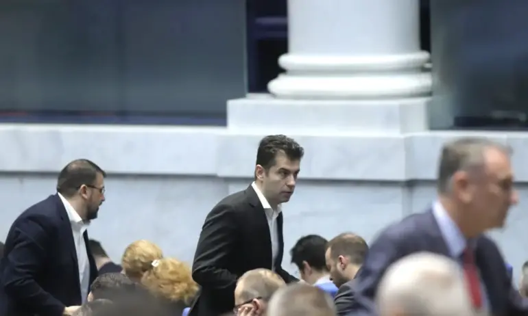 Просто Киро: Не може така семейно във властта и регулаторите, трябва *мурмурандум - Tribune.bg