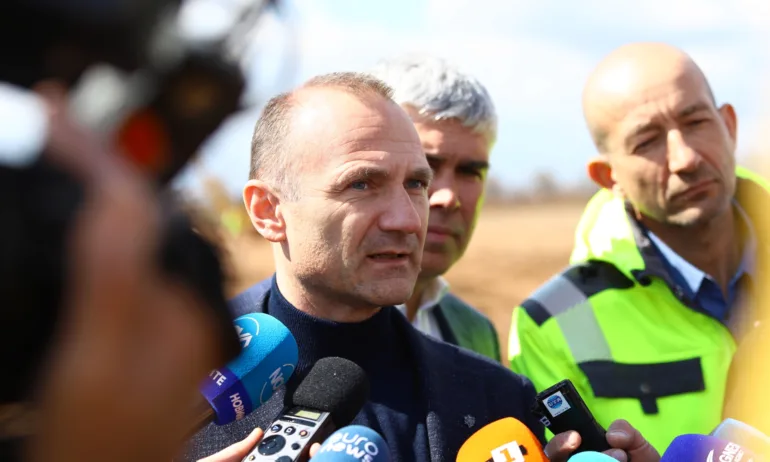 Пускат по график през октомври газовата връзка със Сърбия - Tribune.bg