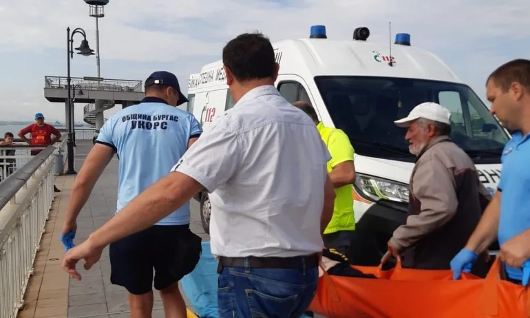 Общински инспектор от Бургас спаси давещ се човек - Tribune.bg