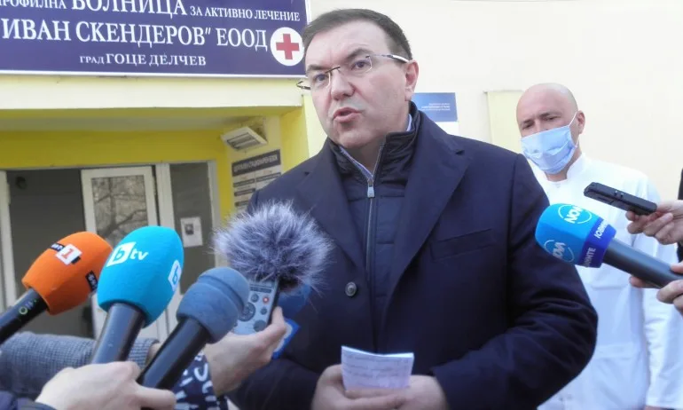 Проф. Ангелов: Няма риск за ваксинираните с AstraZeneca, нека хората бъдат спокойни - Tribune.bg
