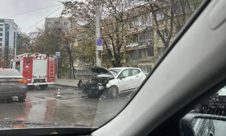 Тежка катастрофа с пострадали в София - Tribune.bg