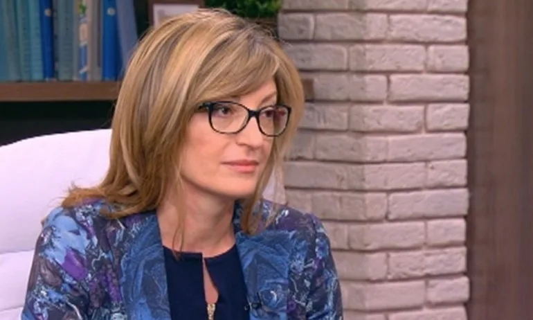 Захариева: Посещението на папата е голямо признание за българската политика - Tribune.bg