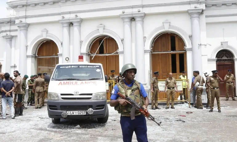 По време на литургия в Шри Ланка: Над 100 жертви на 6 взрива в църкви и хотели - Tribune.bg