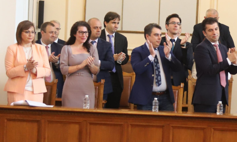 Цеков: Нужна е пълна ревизия на това провалено правителство - Tribune.bg