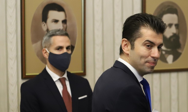 Гюров излиза от надпреварата за БНБ, призна фактическото разцепление на коалицията - Tribune.bg