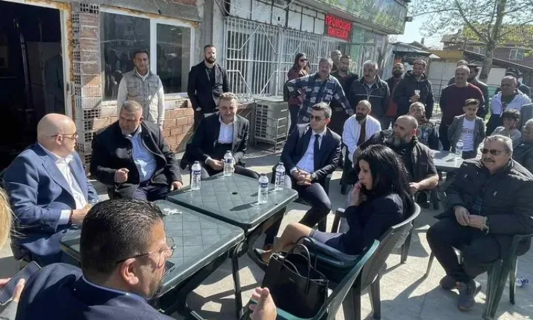 Иван Гешев се срещна с жители на пловдивския квартал Столипиново - Tribune.bg