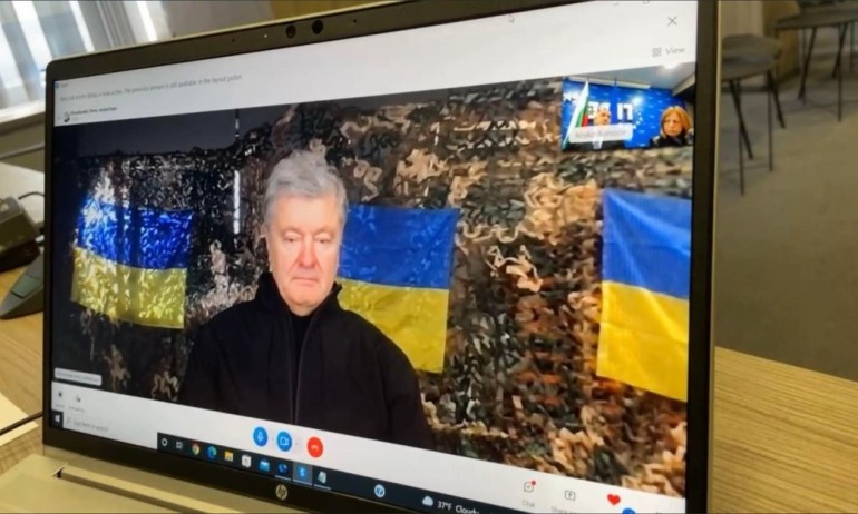 Борисов пред Порошенко: Ще подкрепим искането ви за военна техника, ако се внесе в НС (ВИДЕО) - Tribune.bg