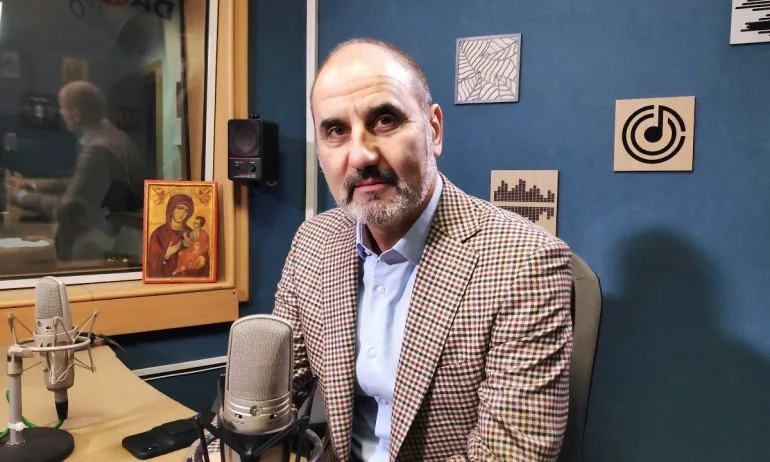 Цветанов поиска аутопсия на всички починали от коронавирус у нас - Tribune.bg