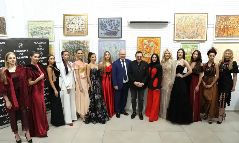 Академията за мода изрази преклонението си пред Валентино - Tribune.bg