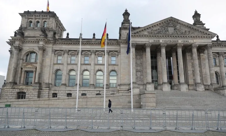 Конституционният съд на Германия през 2009 г.: Машинното гласуване е рисковано, тайната на вота не е гарантирана - Tribune.bg