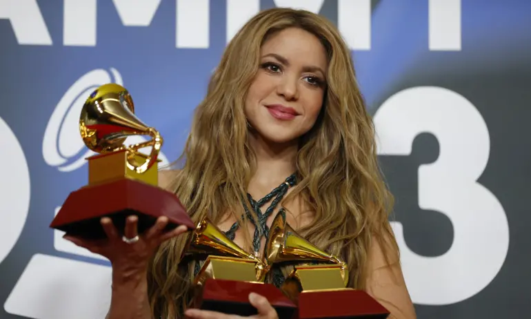 Издигнаха паметник на Шакира в родния ѝ град - Tribune.bg