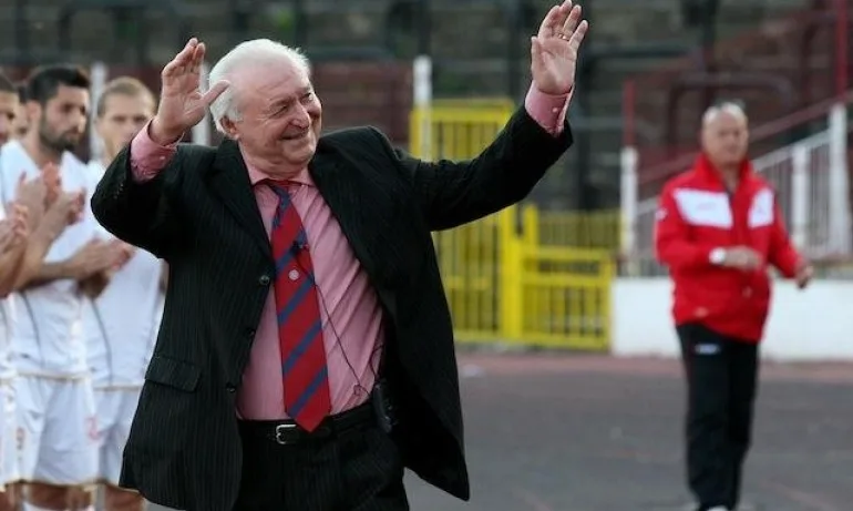 Канят Петър Жеков в щаба на ЦСКА-София - Tribune.bg