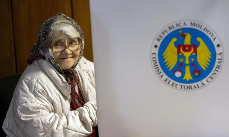 Молдова избра европейския път. Партията на Санду печели парламентарно мнозинство, а проруските сили призоваха за протести - Tribune.bg